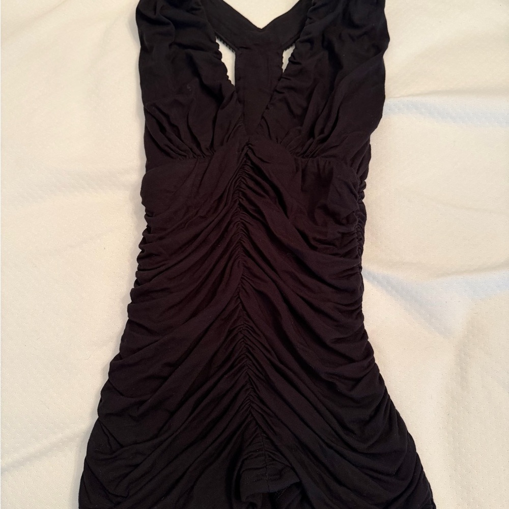 Elegant Black Ruched Blouse - Picture 3 of 8